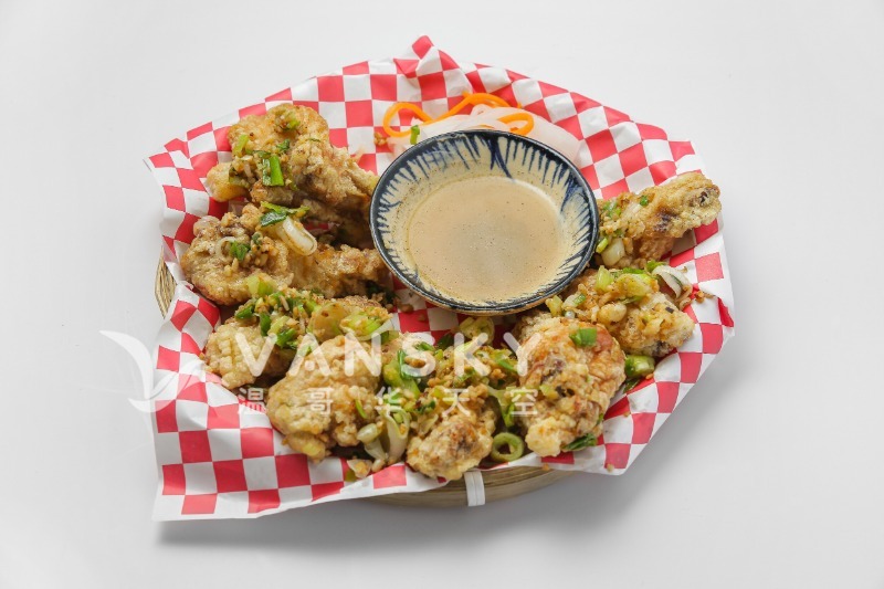 240807180044_ cafe 2044 west 41st avenue  vancouver_Food_26_chicken_wings.jpg